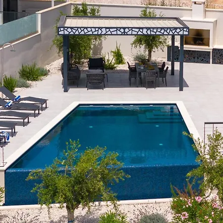 New Apolina 4 En-suite Bedrooms, Sea Views Βίλα