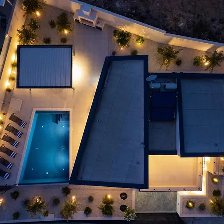 New Apolina 4 En-suite Bedrooms, Sea Views *