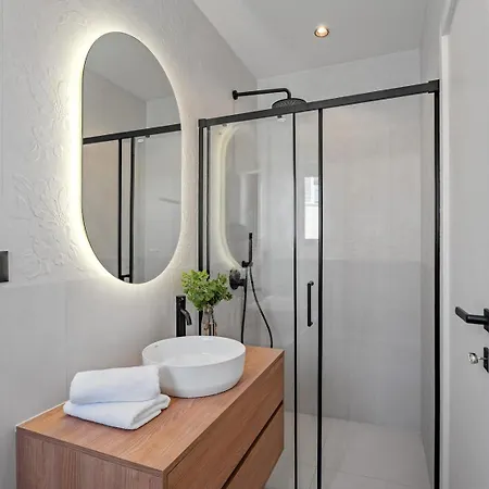 New Apolina 4 En-suite Bedrooms, Sea Views