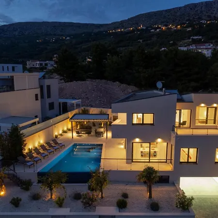 Βίλα New Apolina 4 En-suite Bedrooms, Sea Views Ποντστράνα