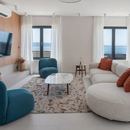 New Apolina 4 En-suite Bedrooms, Sea Views Ποντστράνα