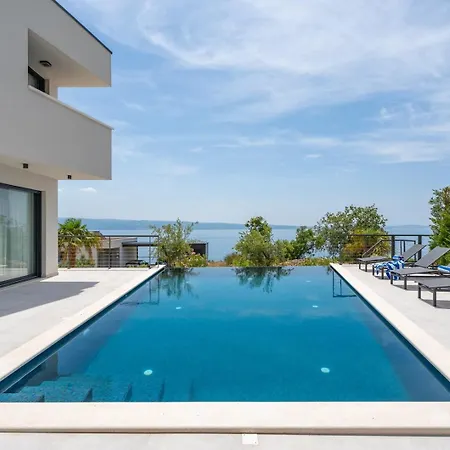 别墅 Apolina 4 En-suite Bedrooms, Sea Views *