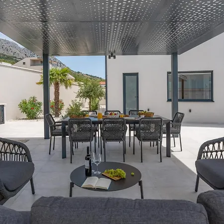Apolina 4 En-suite Bedrooms, Sea Views 珀德垂那