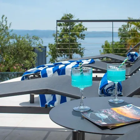Apolina 4 En-suite Bedrooms, Sea Views 别墅 *